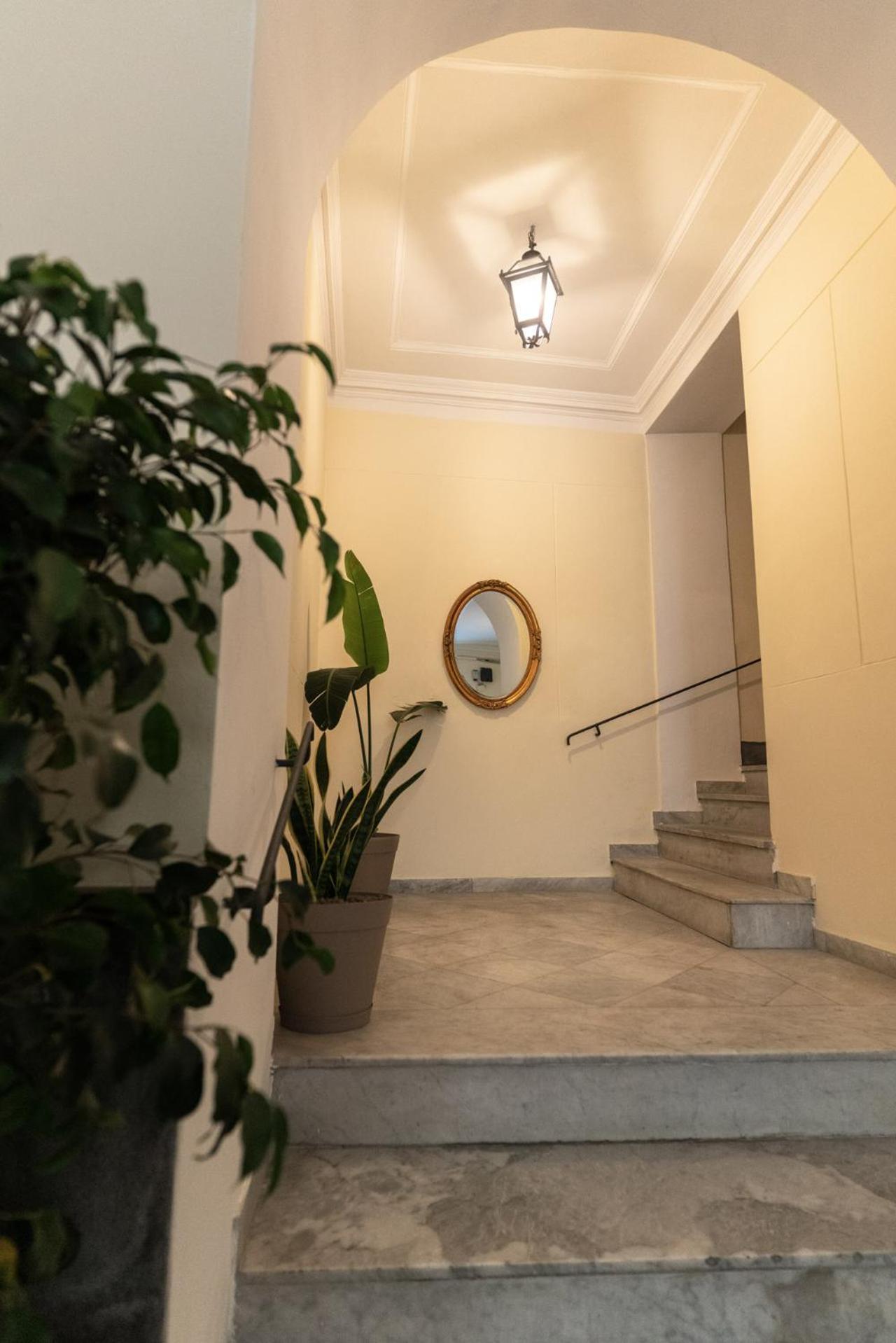 Aledo Boutique Apartments Неаполь Экстерьер фото